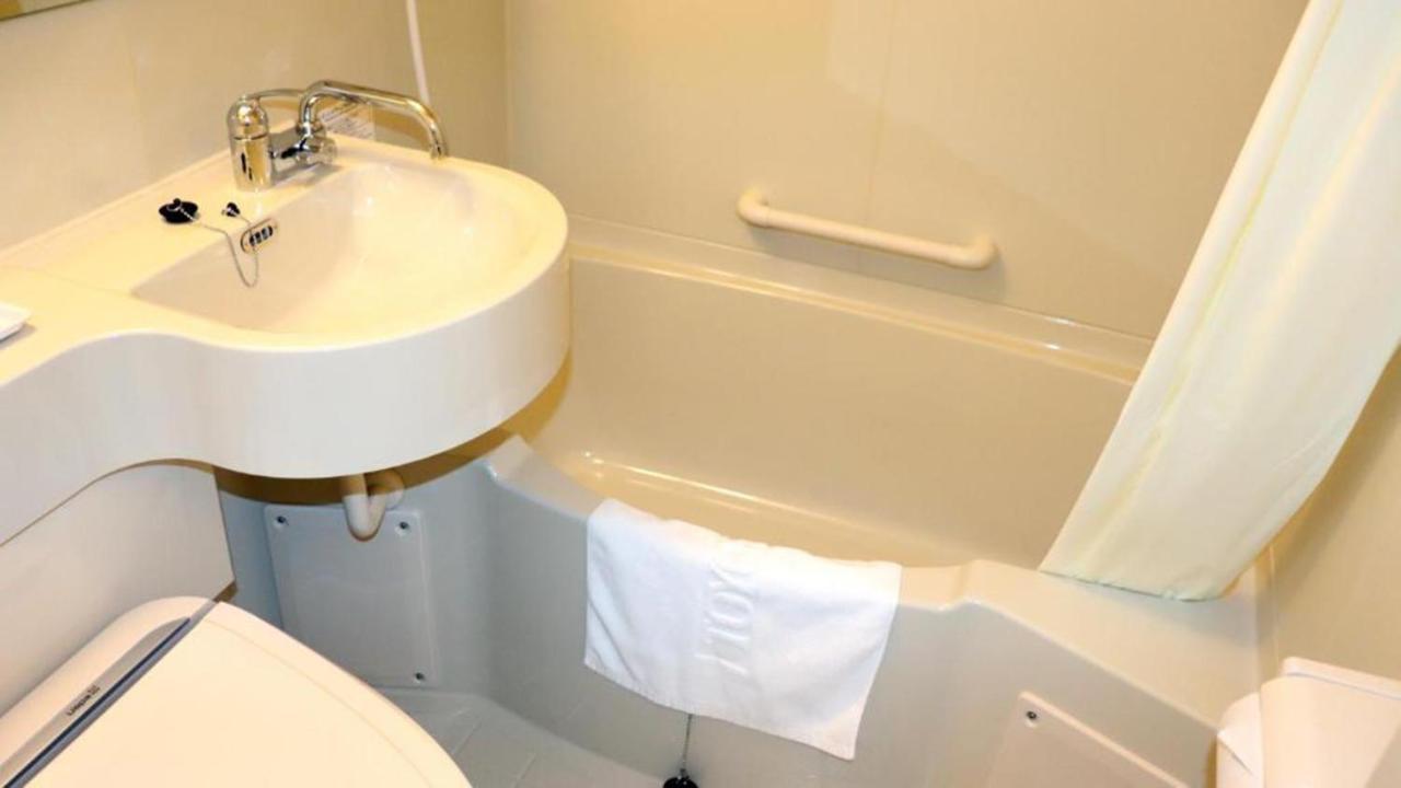 Toyoko Inn Tokyo Keihin Tohoku Sen Oji Eki Kita Guchi Екстериор снимка